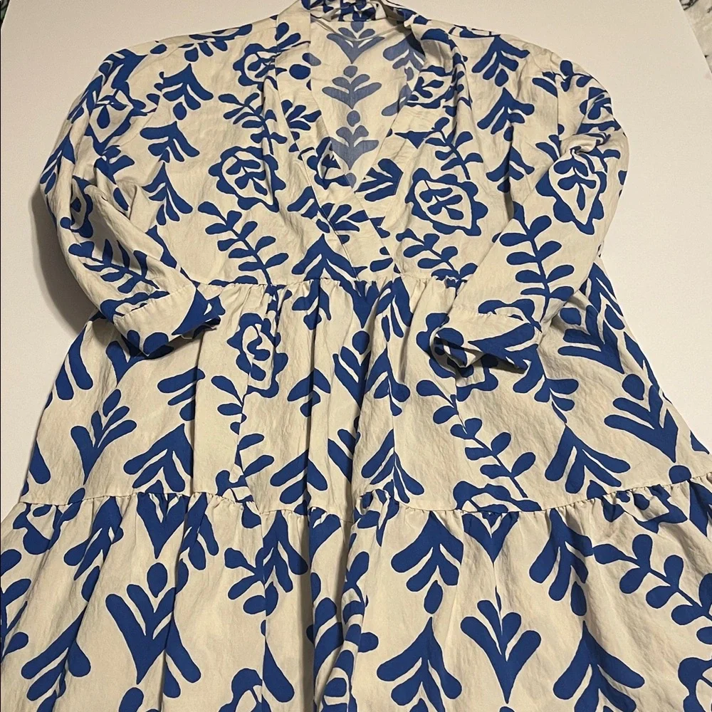 Zara Blue Floral Print Cream Dress - Picture 1 of 3